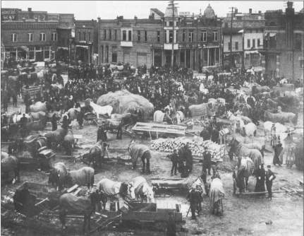The Square 1900